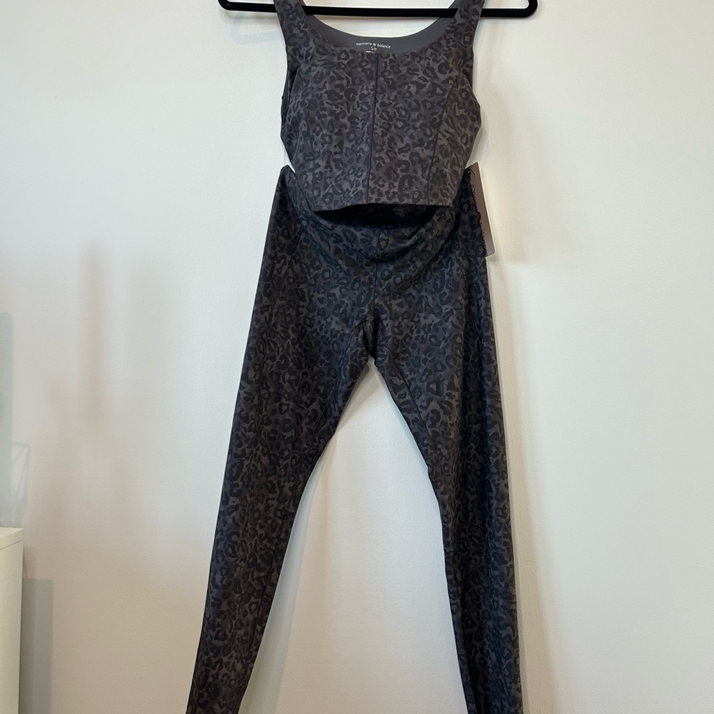 Elegant Black Leopard Print Leggings